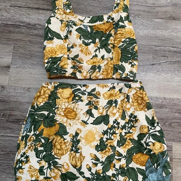 The A&F Scarlett Linen-Blend Wrap Mini Skort and Top - Picture 2 of 4